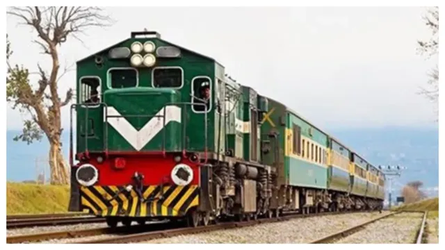 pakistan jafar express derailed after blast near railway track
